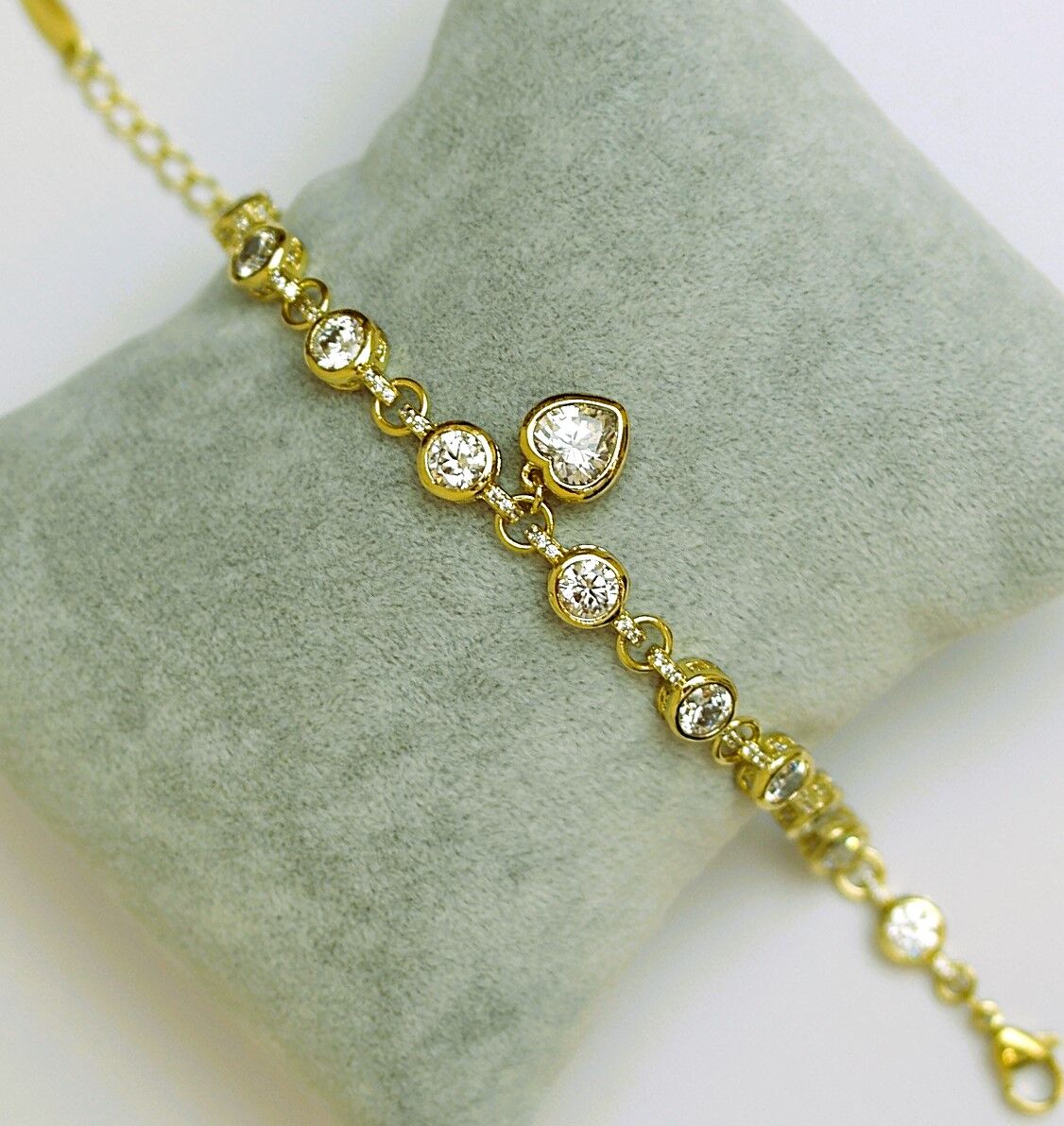 14 Ayar Altın Rengi Xuping Kalp Taşlı Bileklik TBL503