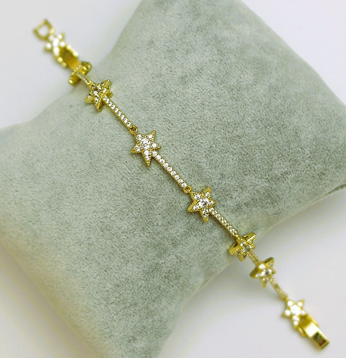 14 Ayar Altın Rengi Xuping Yıldız Taşlı Bileklik TBL504