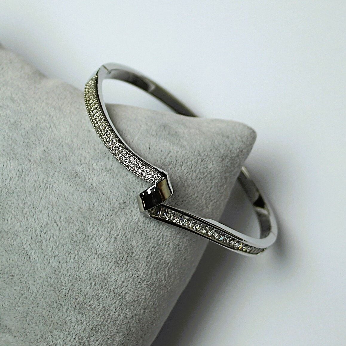 Vip Zirkon Taşlı Bileklik TBL613