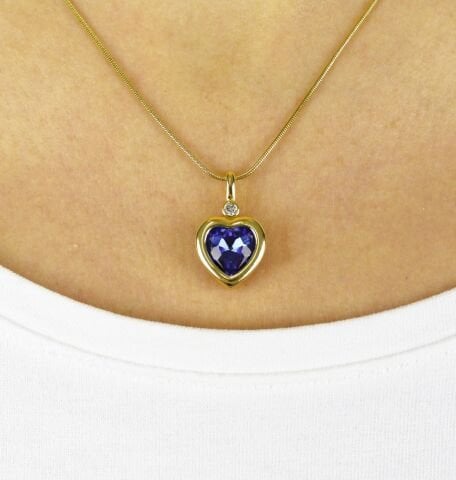 Mavi Taşlı Kalpli Çelik Kolye TK10