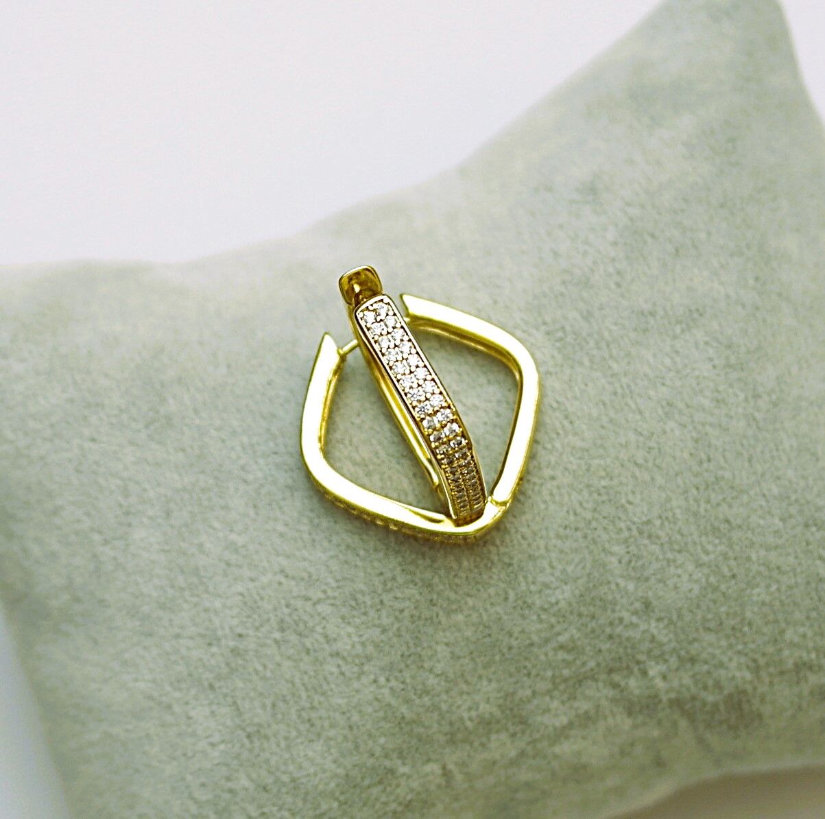 Xuping Taşlı Kare Küpe ÇK151