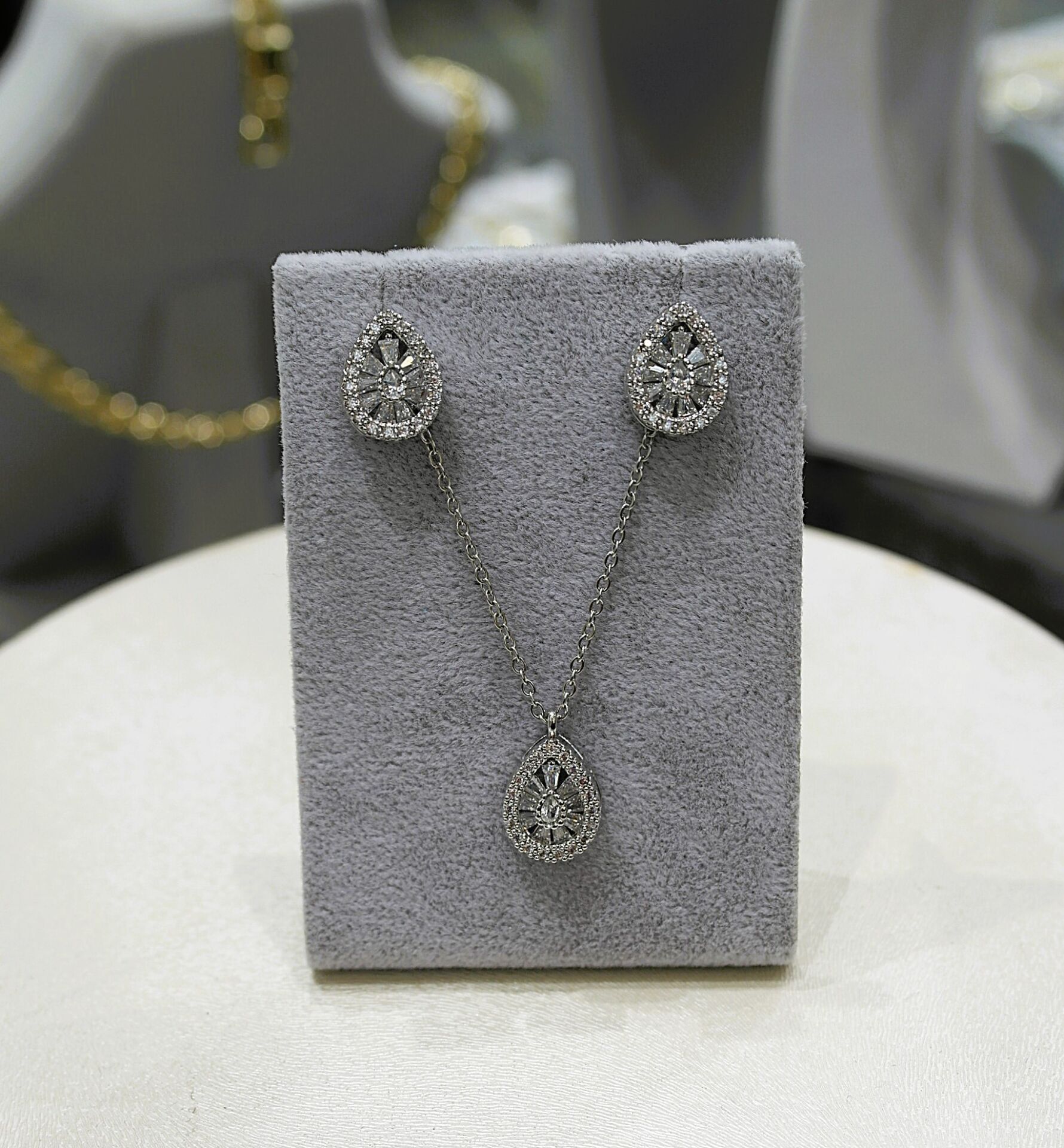 Zirkon Taşlı İkili Çelik Takım ZS09