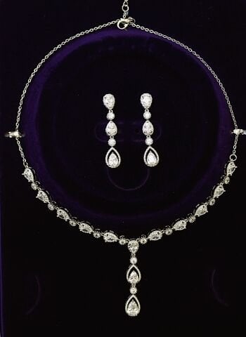 Pırlanta Model Zirkon Taşlı Set ZS02