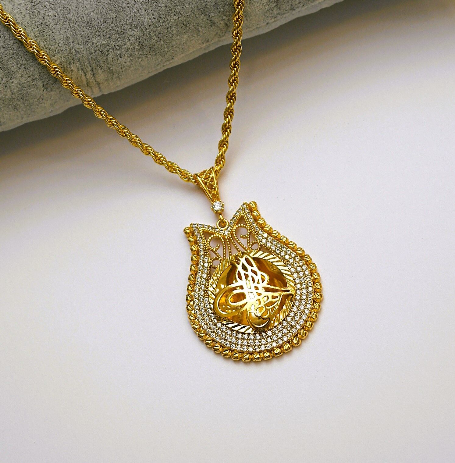 Altın Kaplama Tuğralı Kolye AB186