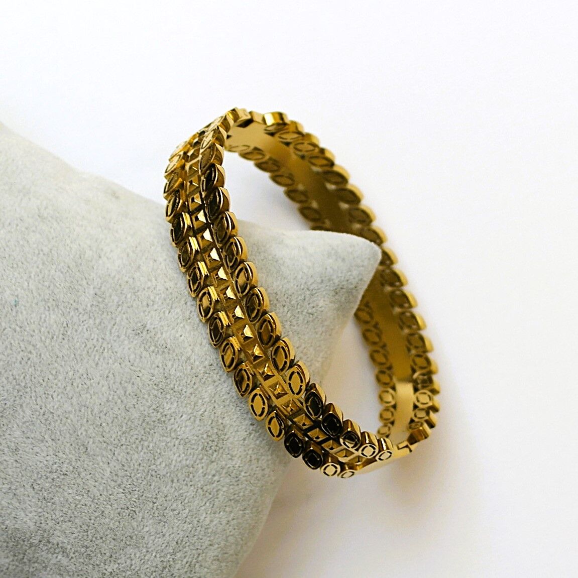 Desenli Çelik Kelepçe Bileklik TBL55