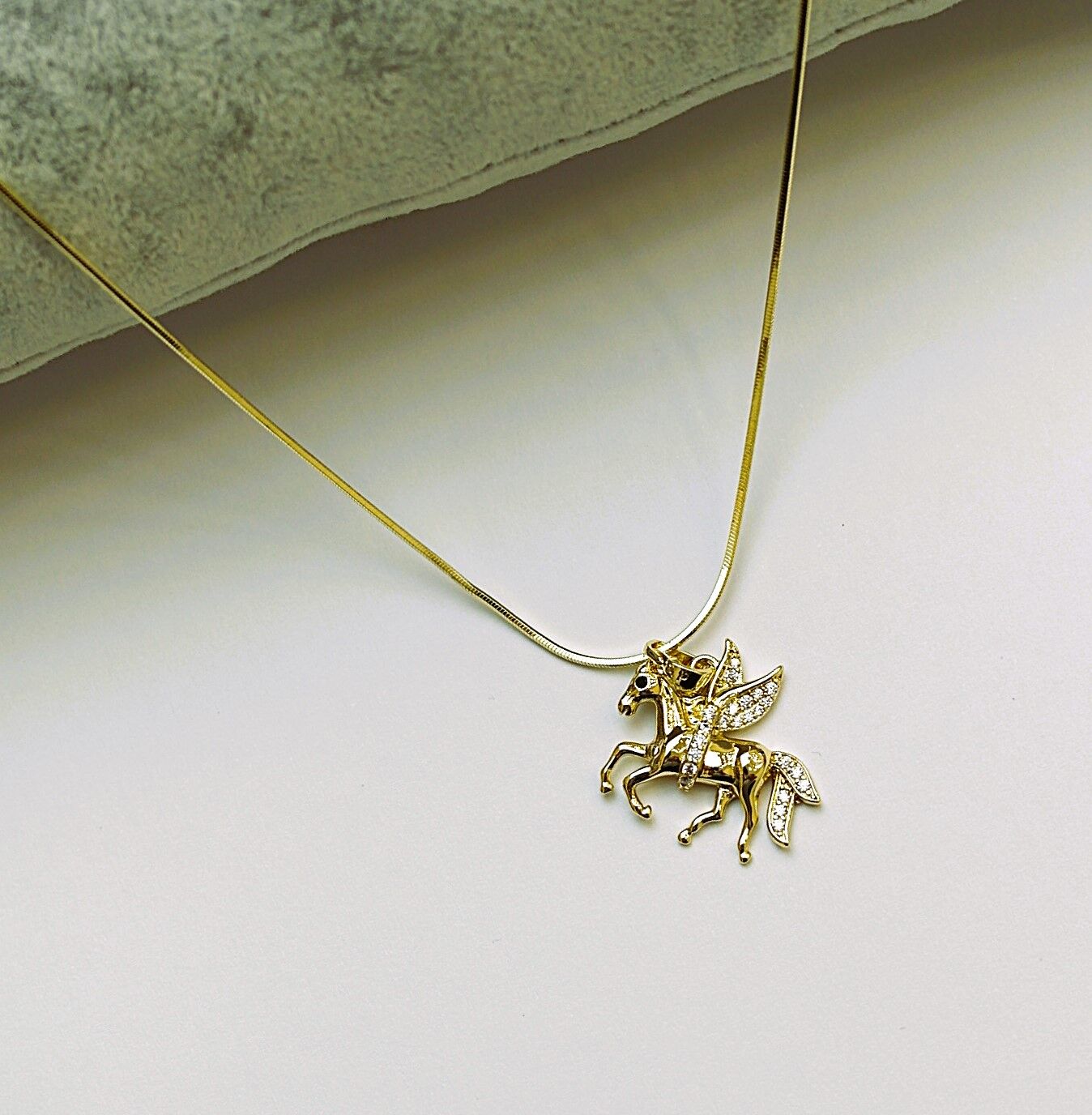 14K Rengi Xuping Pegasus Kolye TK341