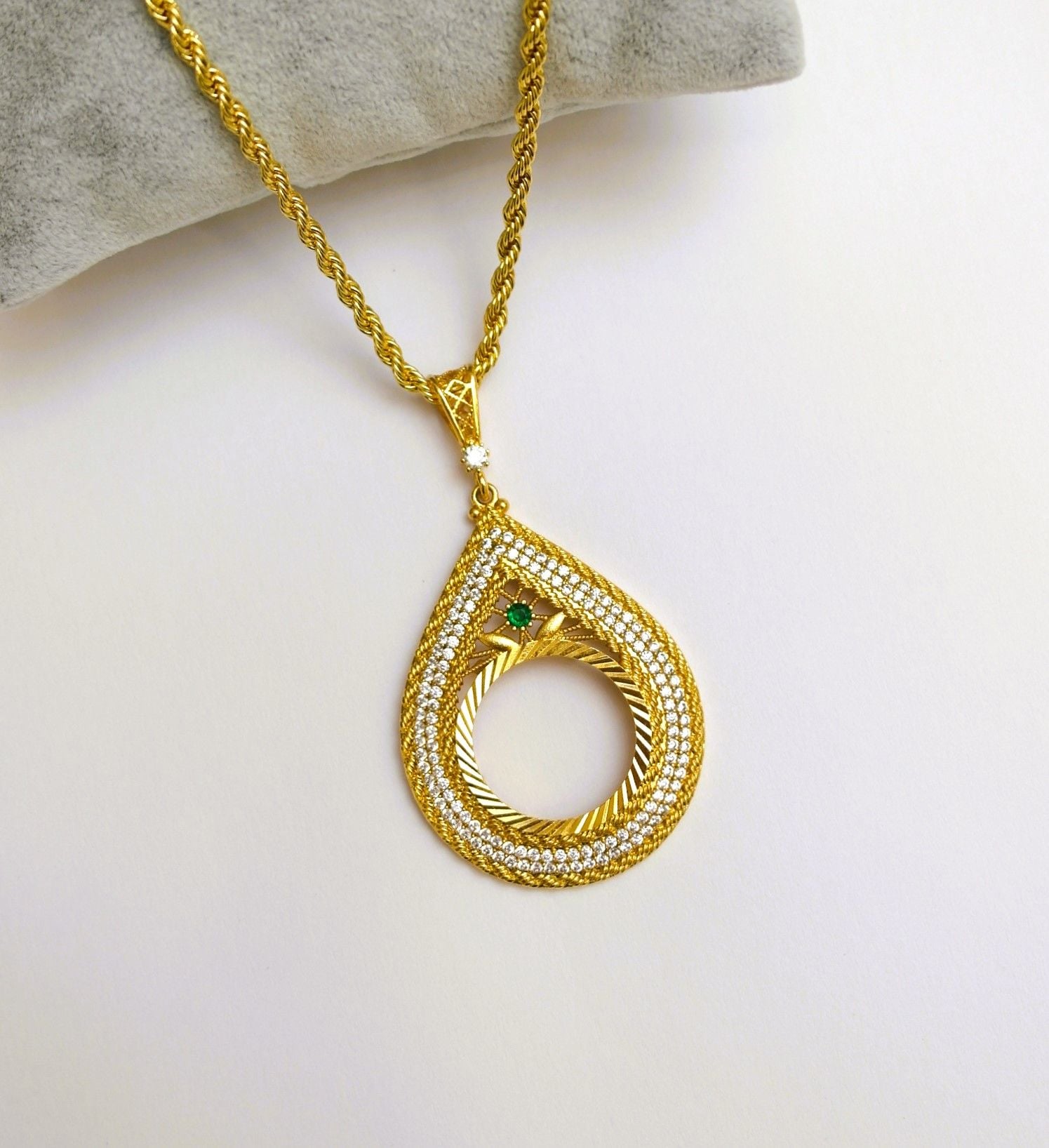 22 Ayar Altın Kaplama Yarım Altın Takılan Kolye AB93