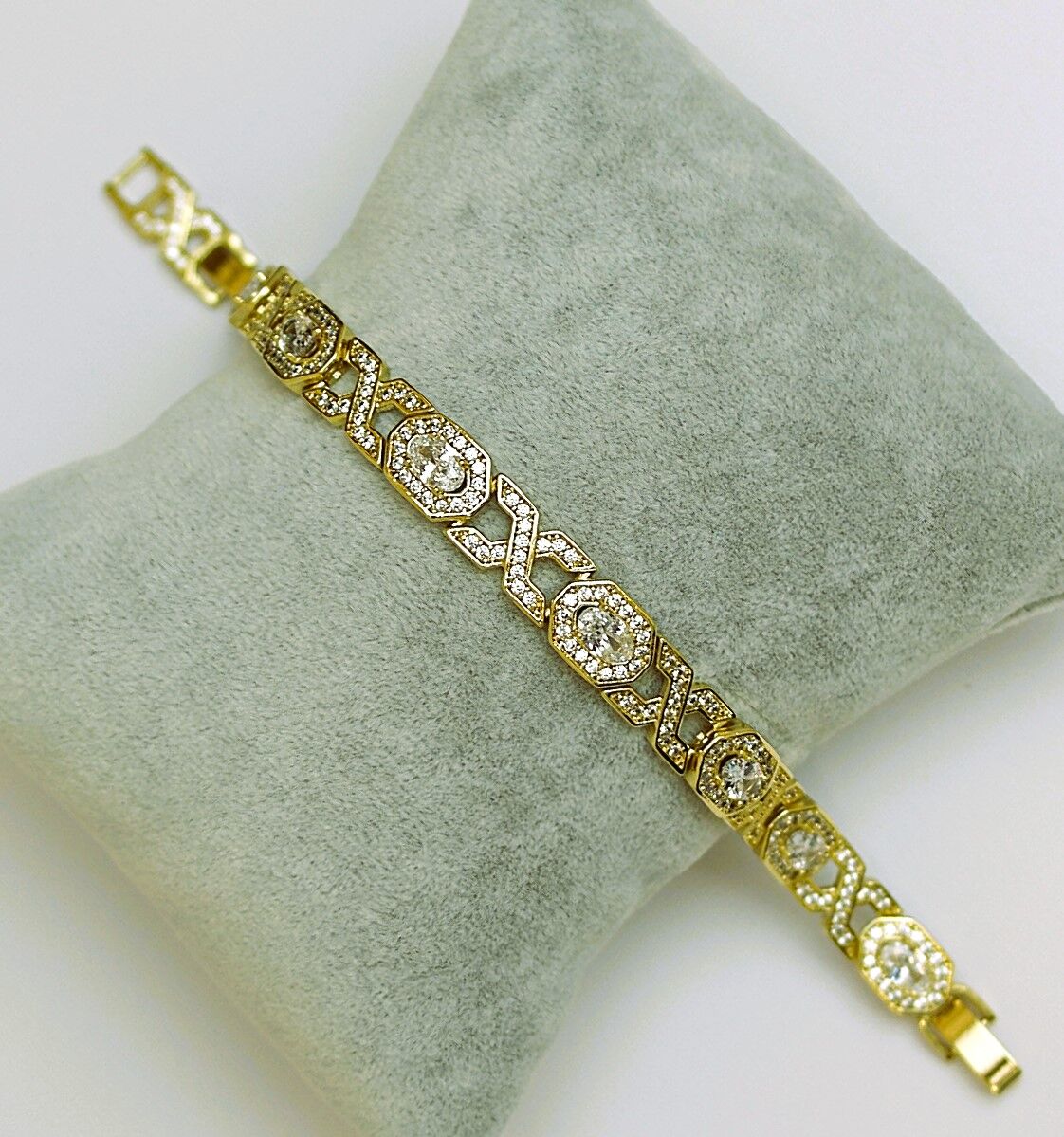 14 Ayar Altın Rengi Bileklik TBL387