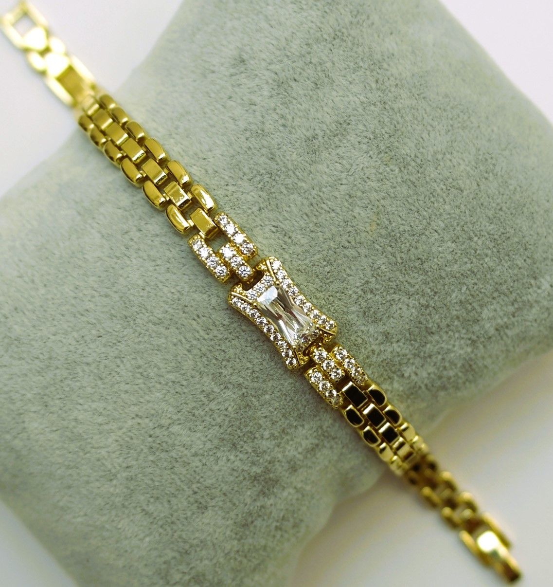 14 Ayar Altın Rengi Bileklik TBL402