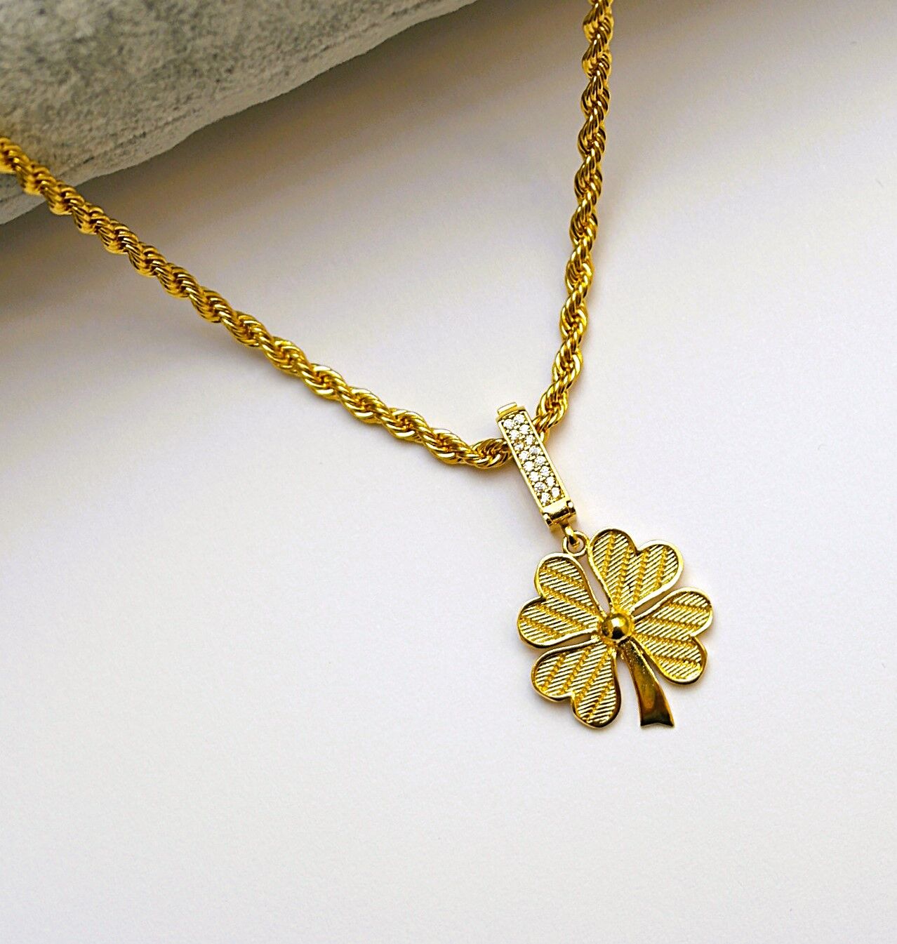 22 Ayar Altın Kaplama Yonca Charm Kolye AB209