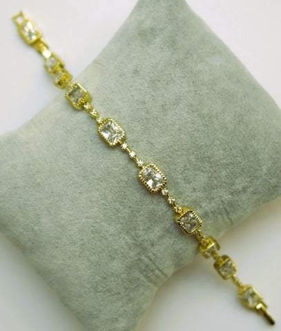 14 Ayar Altın Rengi Baget Taşlı Bileklik TBL429