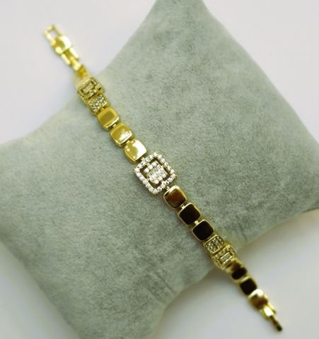 14 Ayar Altın Rengi Taşlı Bileklik TBL432