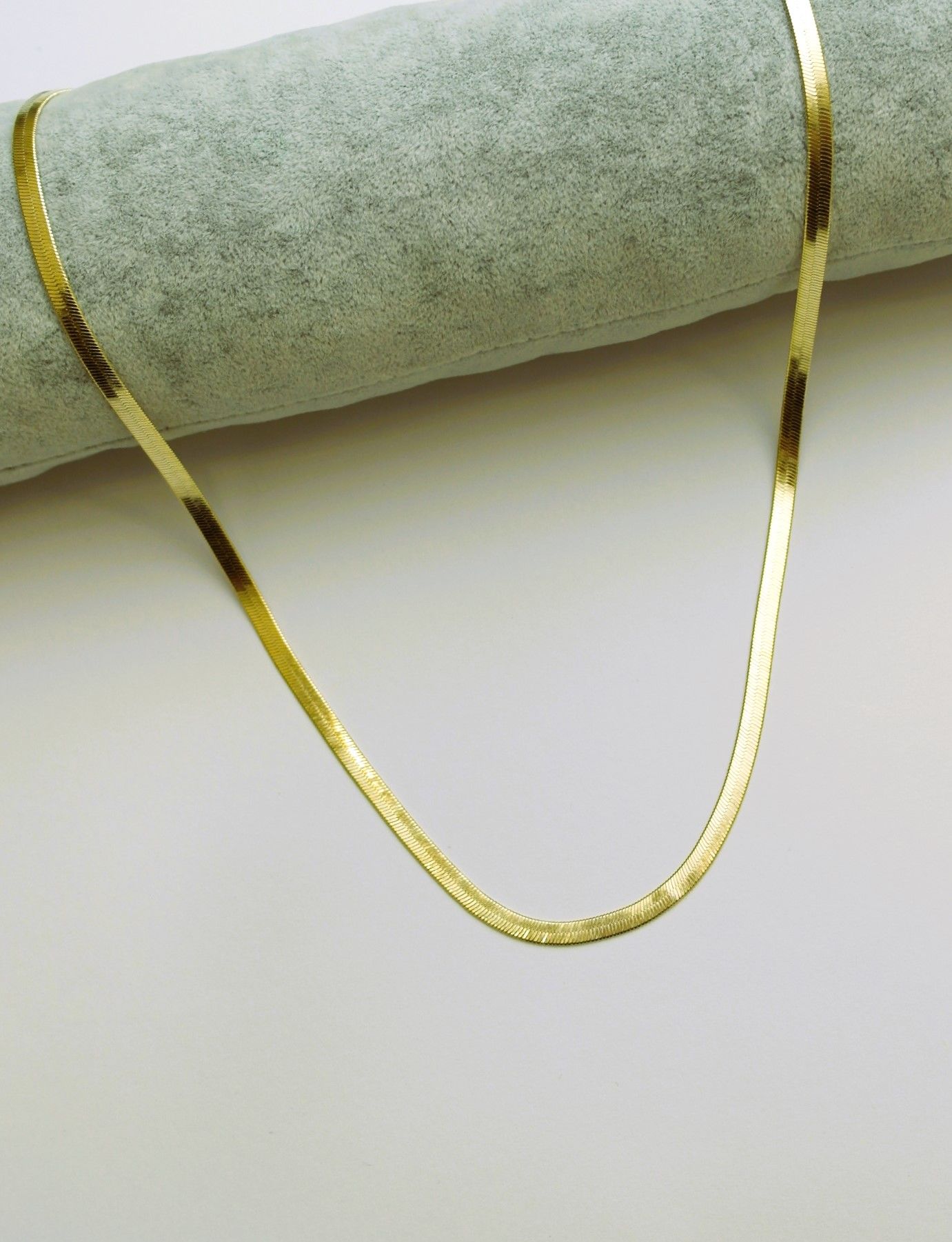 14 Ayar Altın Renginde Ezme İtalyan Kolye TK237