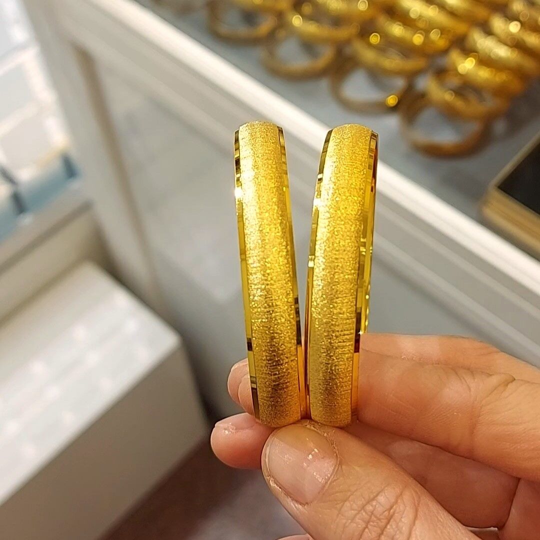 İmitasyon 22 Ayar Altın Rengi 1 Cm Bilezik AB216